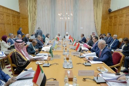 وزير العدل يلتقي نظيره المصري بالقاهرة ويهنئه على توليه المنصب