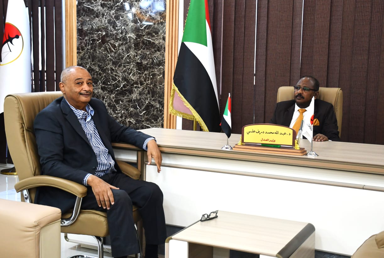 وزير العدل يلتقي برئيس اللجنة التمهيدية لإتحاد أصحاب العمل  السوداني